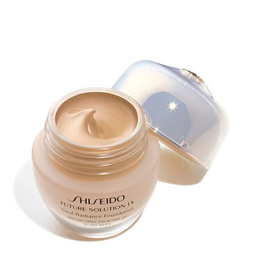 Total Radiance Foundation SPF20, Neutral 4